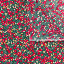Charger l&#39;image dans la galerie, Tissu Liberty Fabrics Tana Lawn | Wiltshire Christmas metallic
