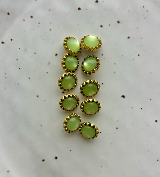 Lots de boutons dorés avec perle naturelle | Vert