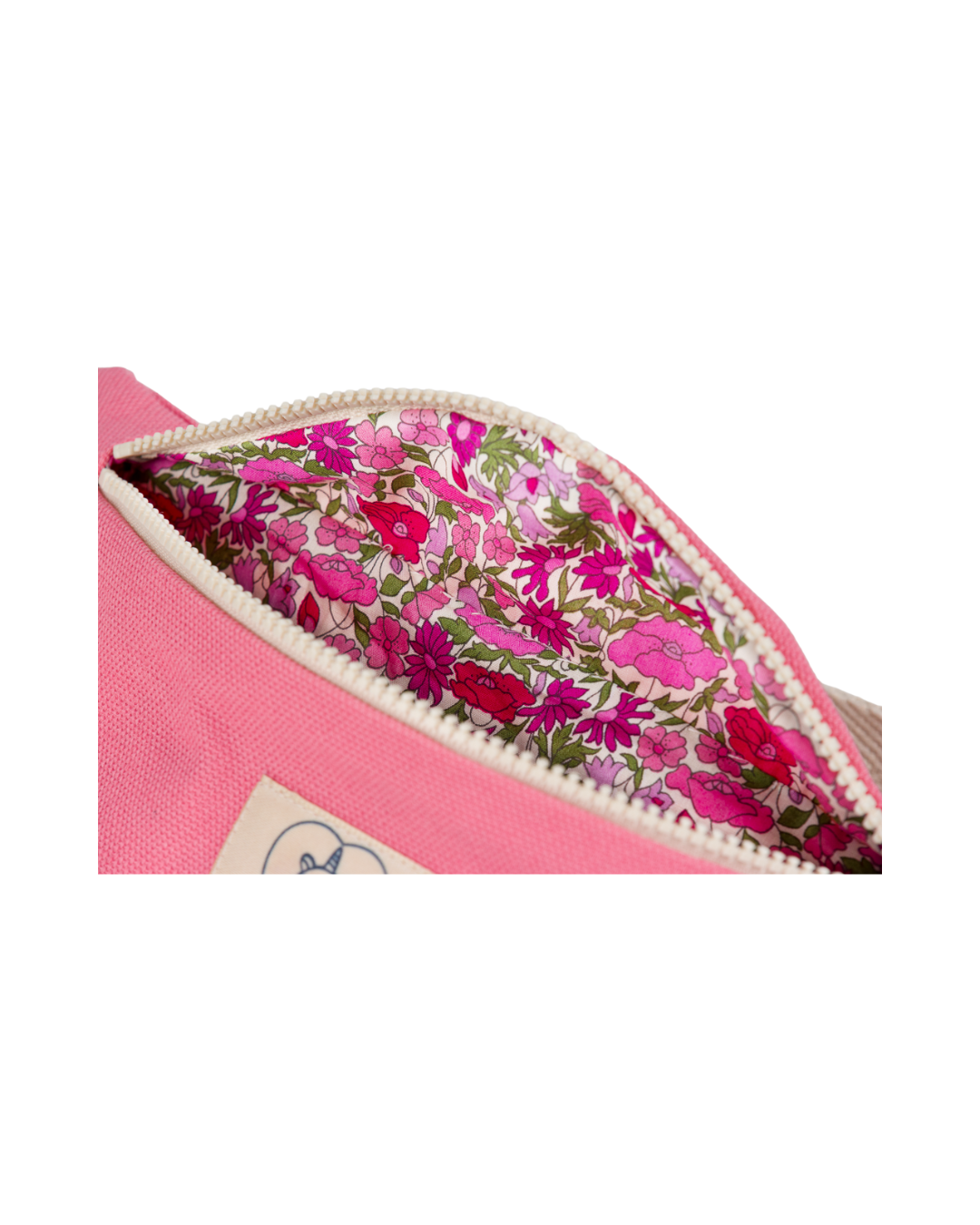 Détail du système de réglage de la sangle du sac banane enfant Mélo.